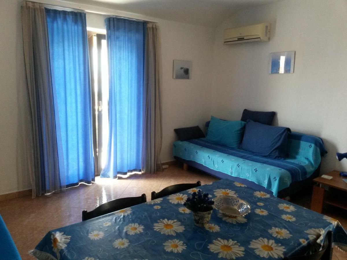Apartment Rb Omisalj Luaran gambar